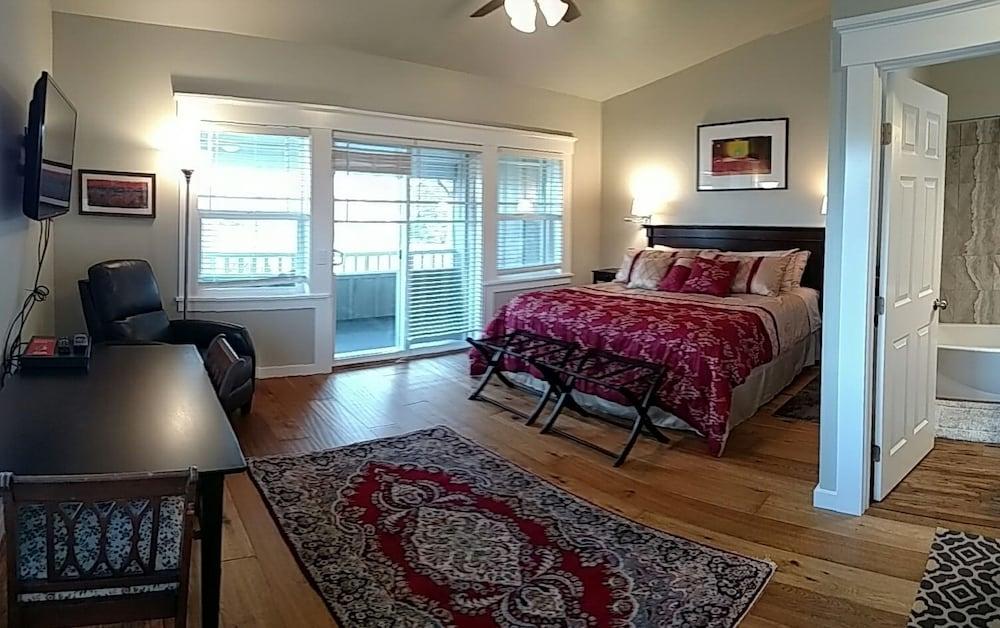 Friday Harbor Grand B&B