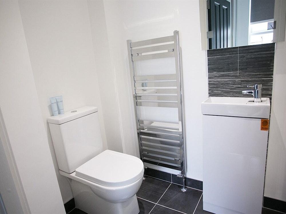 Coast & City Apartments