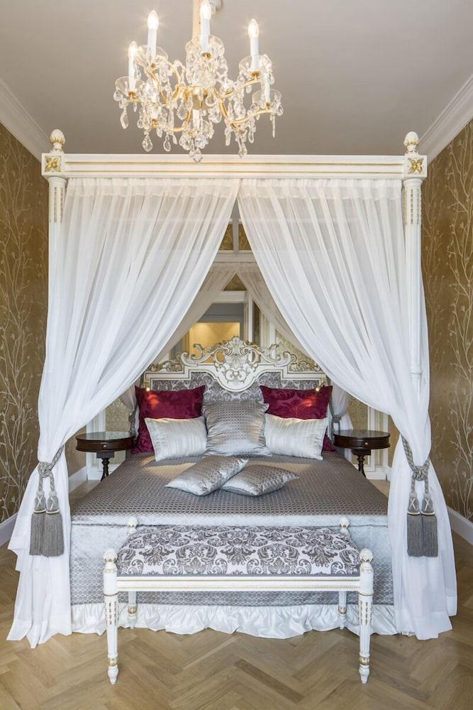 Schloß Schönbrunn Grand Suite