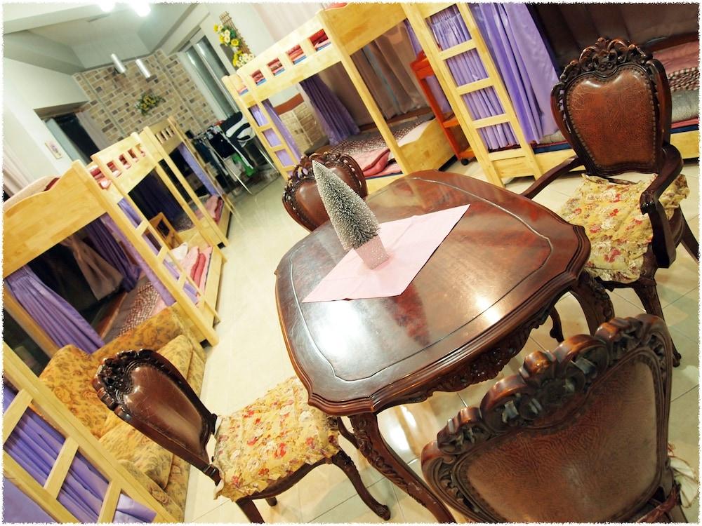 Elmar Guesthouse - Hostel