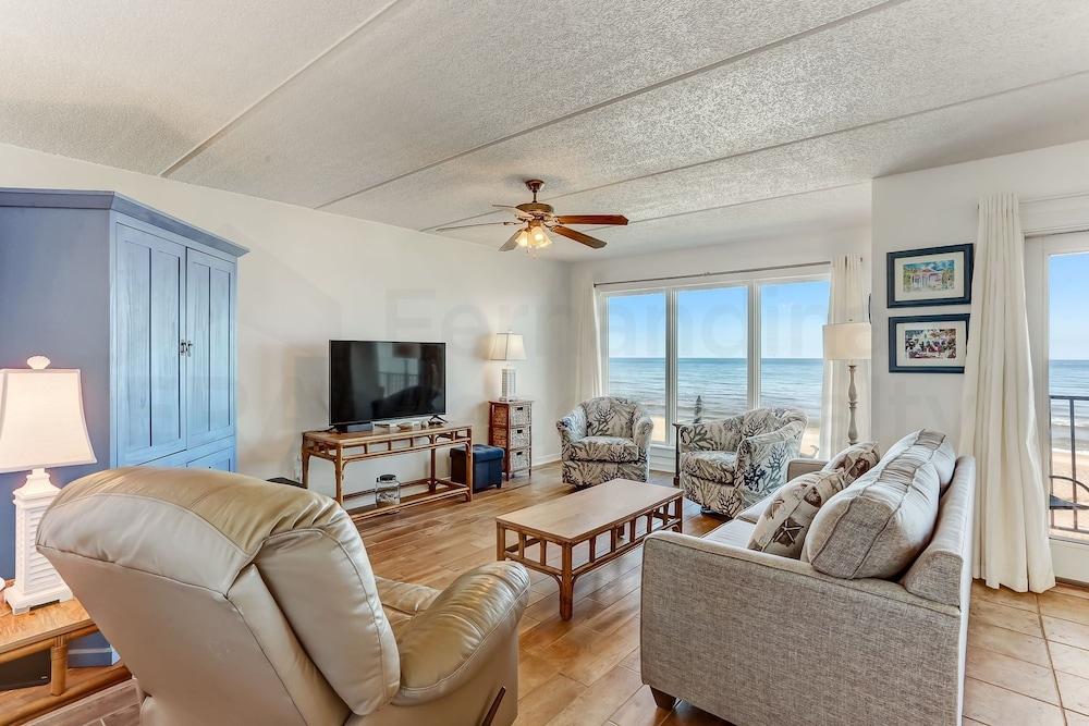 Modest Condo with Splendid Sunrise Views by RedAwning