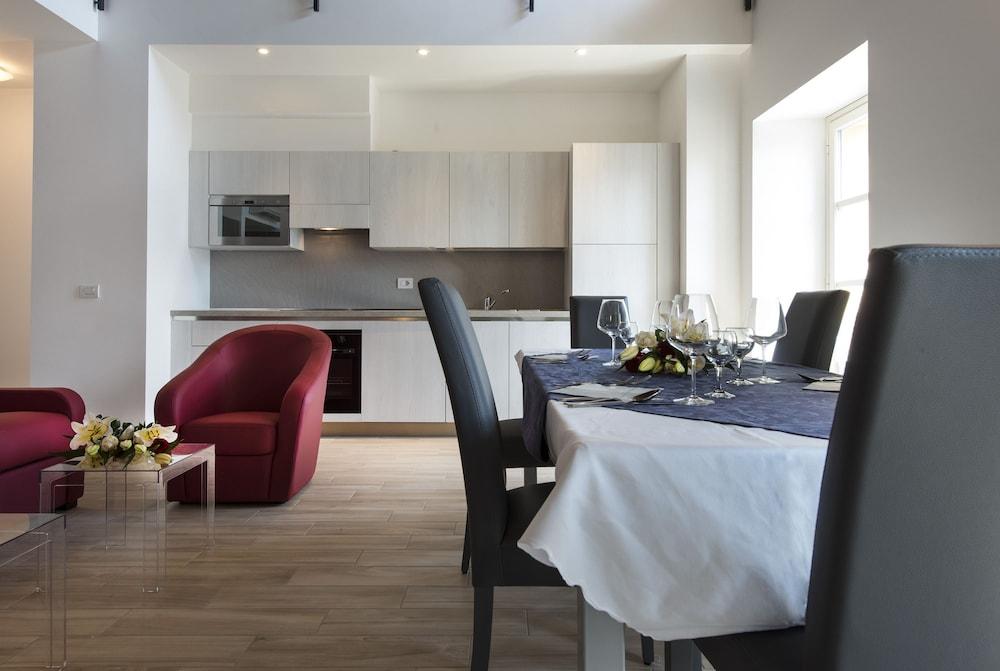 Luxury Britannia Apartments