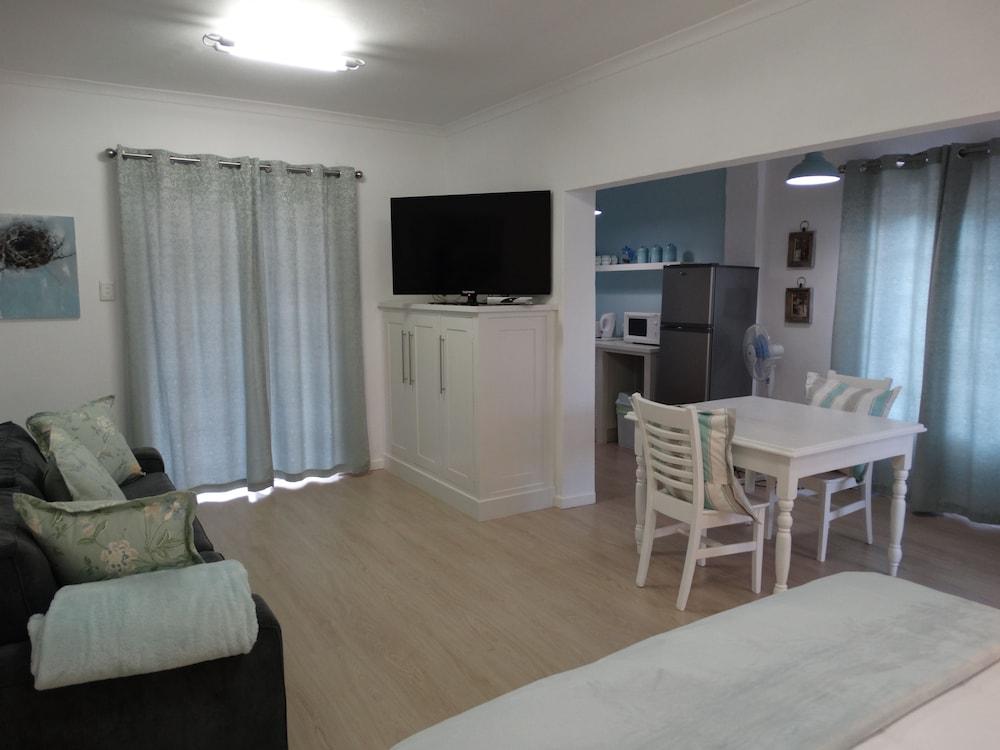 By the Way Guesthouse