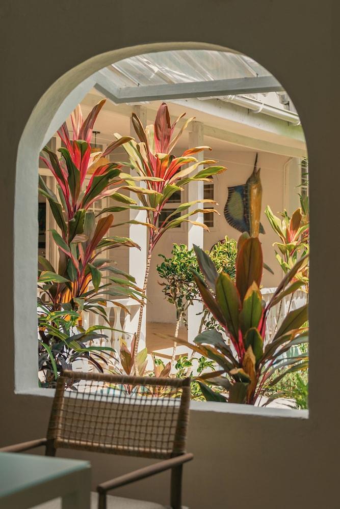 Beau Vallon Bungalows