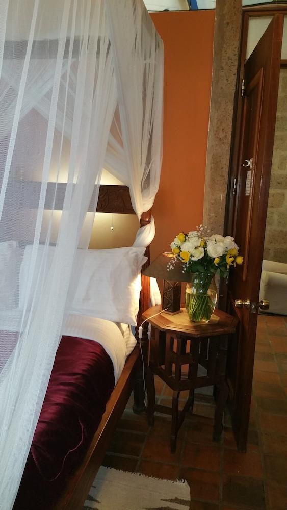 Woodmere Serviced Apartments