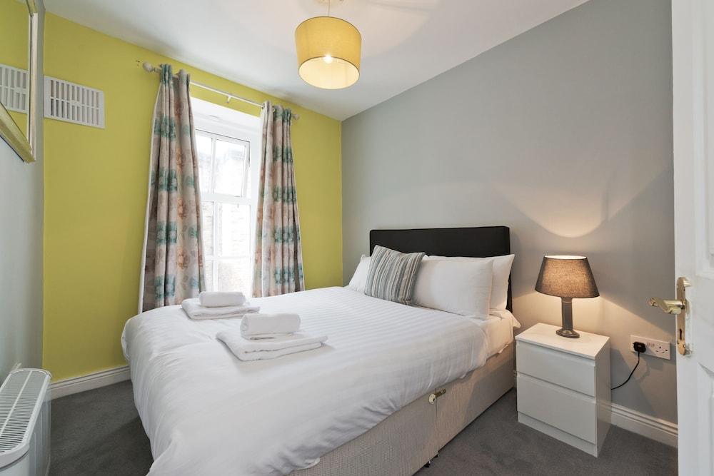 Birch at Temple Lane South