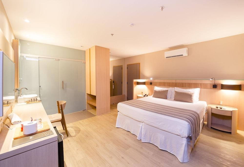 Ritz Copacabana Hotel