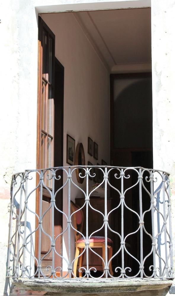 Comoholidays - Ul Palazz 18th Century Apartment