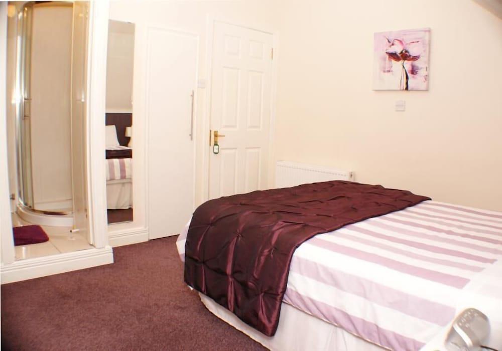 Eske Villa Bed & Breakfast