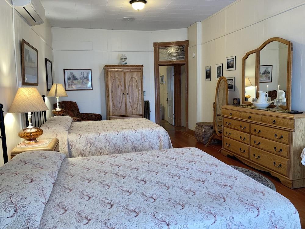 Historic Downtown Capitol Hotel Vacation Suites