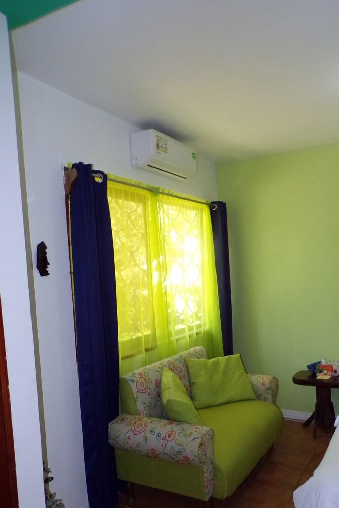 Mycasa's Bed and Breakfast