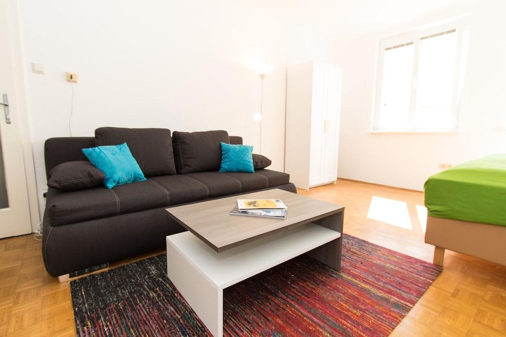 CheckVienna Apartment Jenullgasse