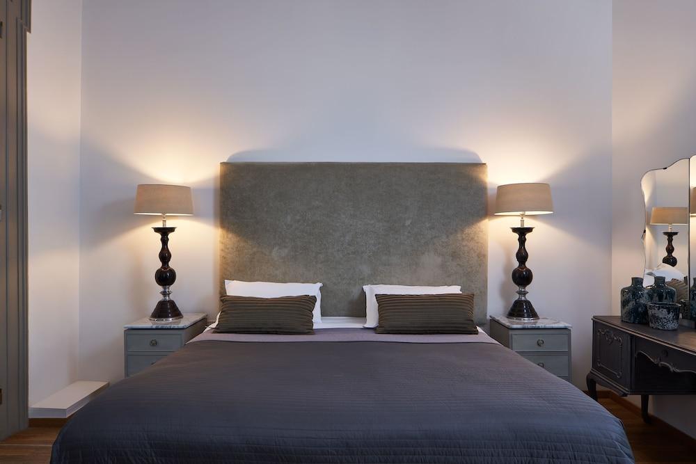 Emporikon Athens Hotel