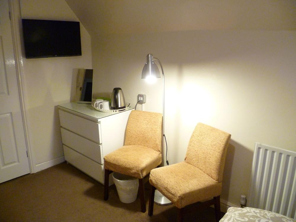 Number Twenty-Five Guesthouse