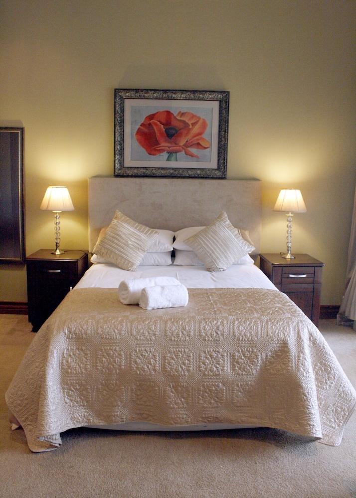 Casa Flora Guesthouse