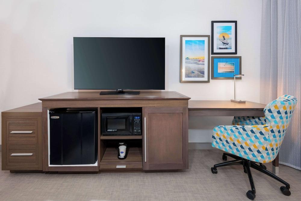 Hampton Inn & Suites Clearwater Beach