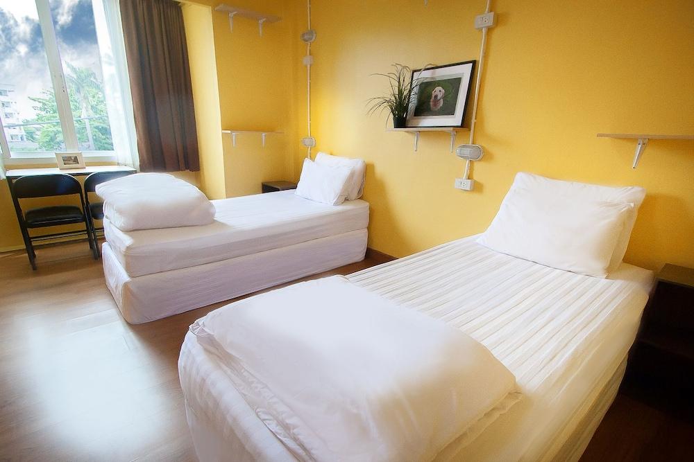 Thai Thai Hostel