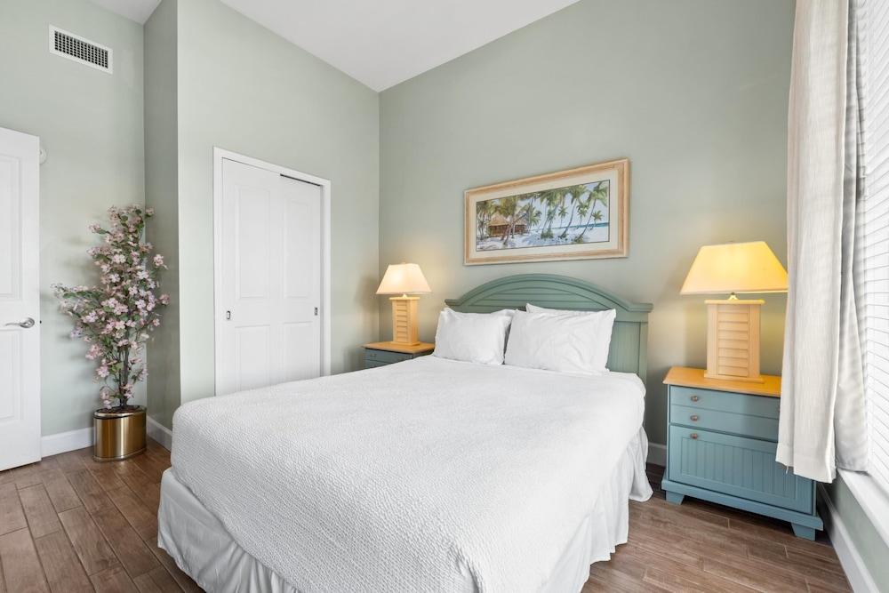 Reflections at Bay Point by Panhandle Getaways