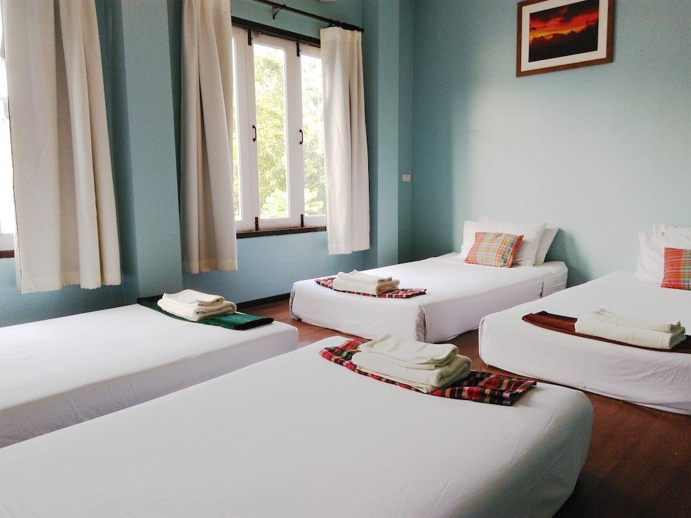 Thanicha Resort Amphawa