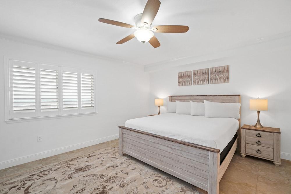 Emerald Beach Resort by Panhandle Getaways