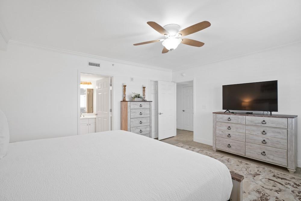 Emerald Beach Resort by Panhandle Getaways