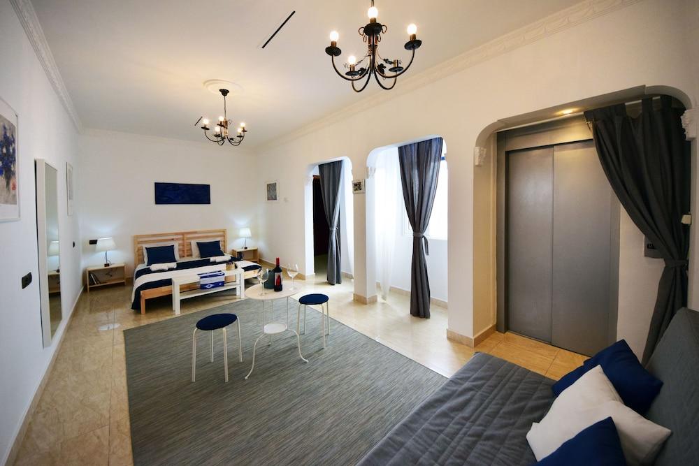 Casa Emblematica Armonia