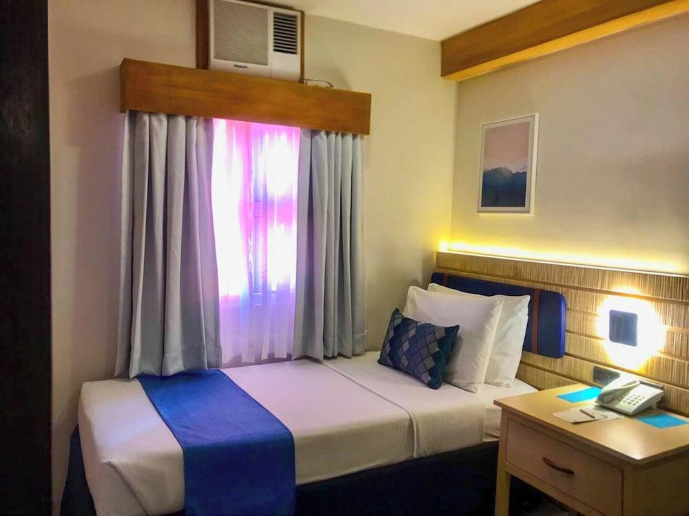 Cebu Uncle Toms Cabin Hotel powered by Cocotel