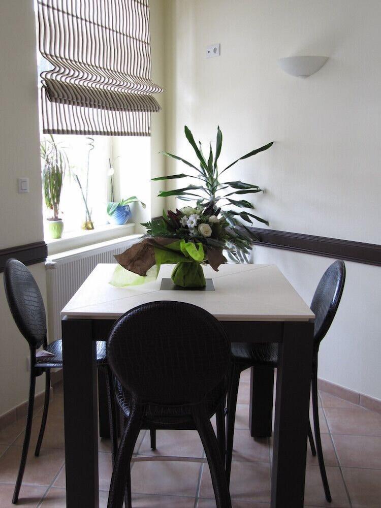 Hôtel Restaurant Les Sires de Semur