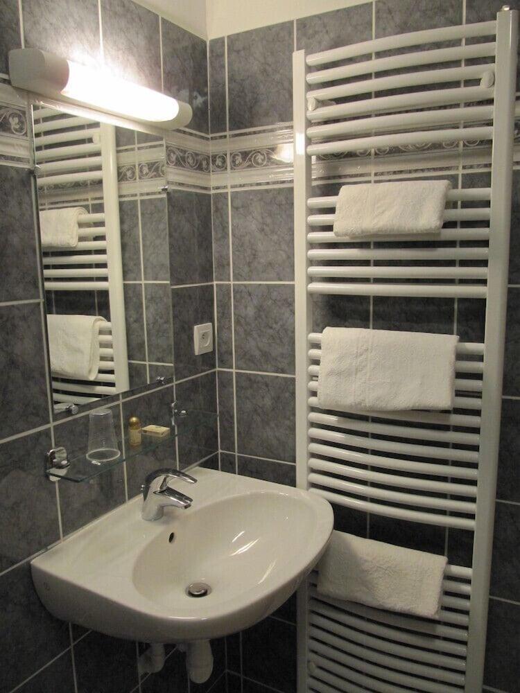 Hôtel Restaurant Les Sires de Semur