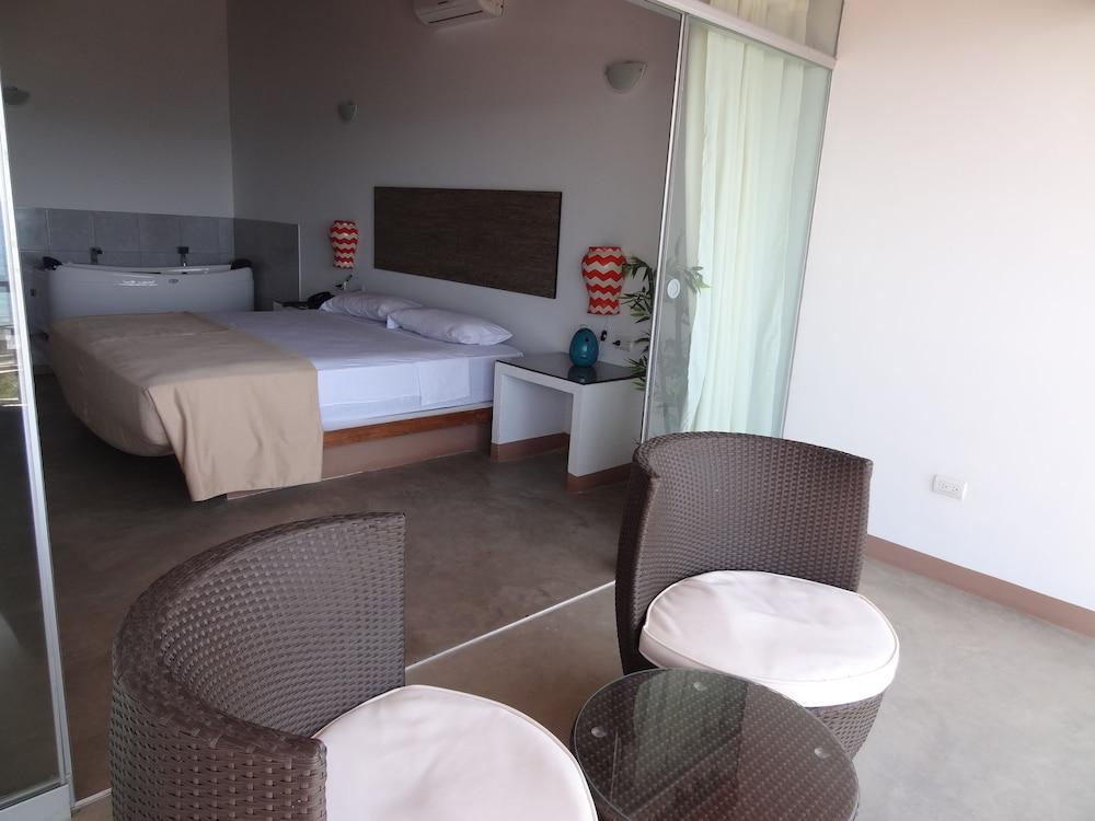 Akas Hotel Apartamentos