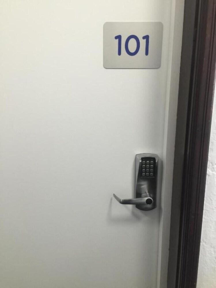 Newcastle Accommodation Tighes Hill