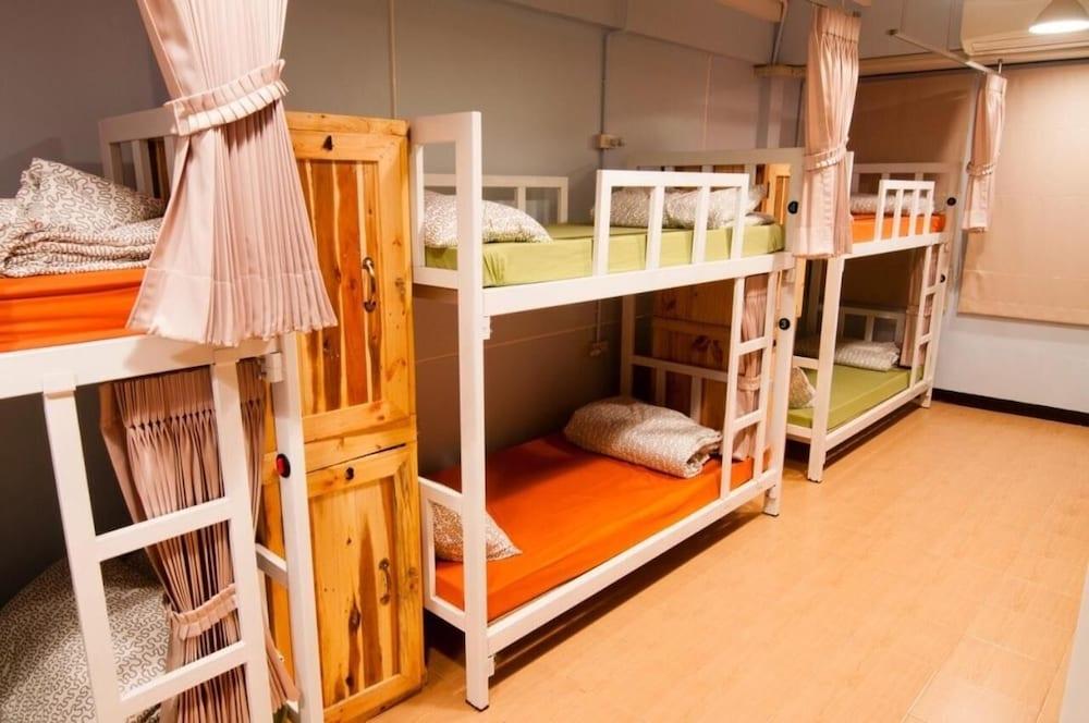 Eat - Ting Cafe and Hostel