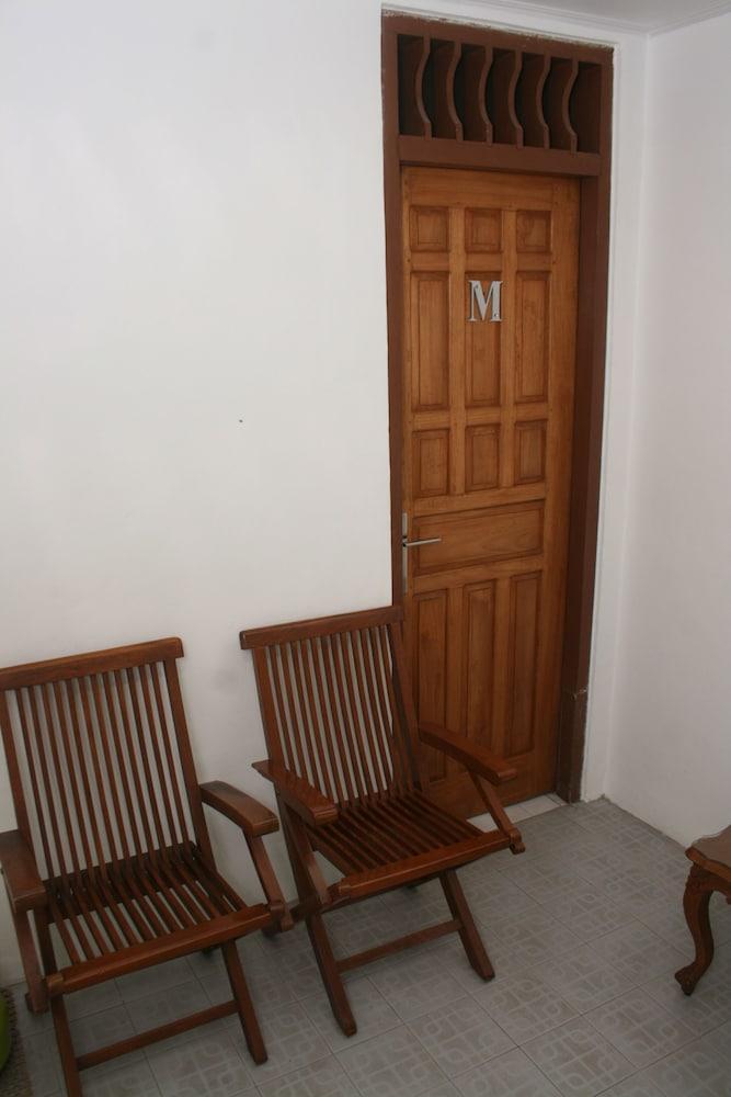 Junjunan Dalam Sharia Guesthouse