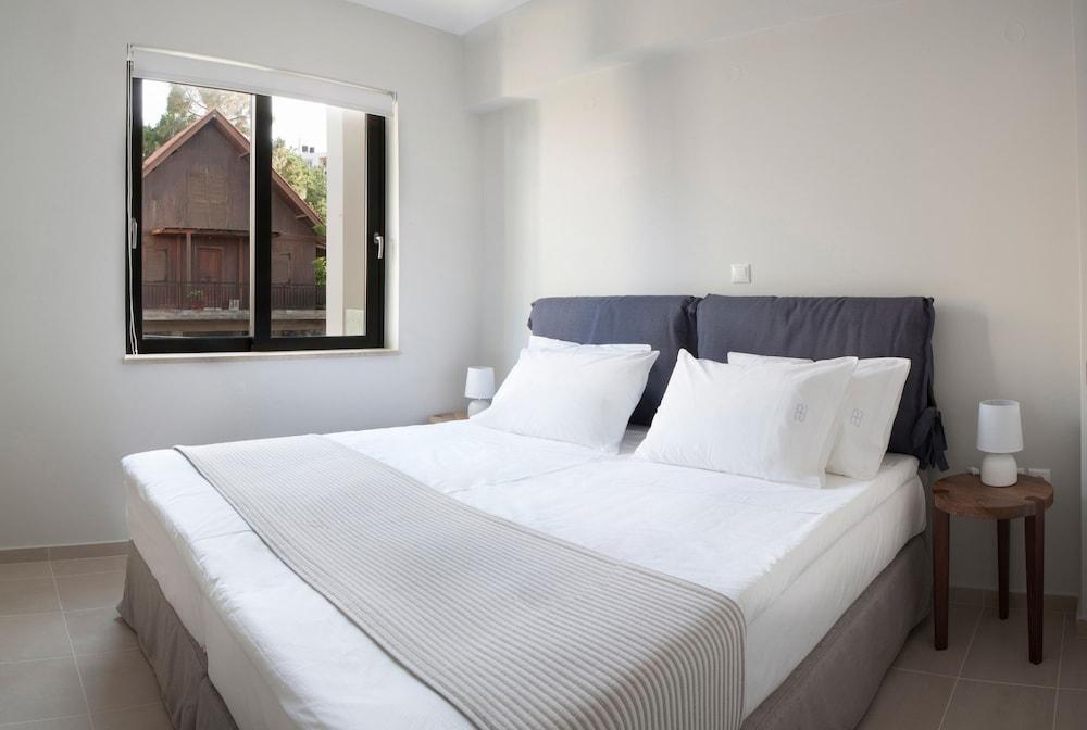 Aethrion Boutique Homes