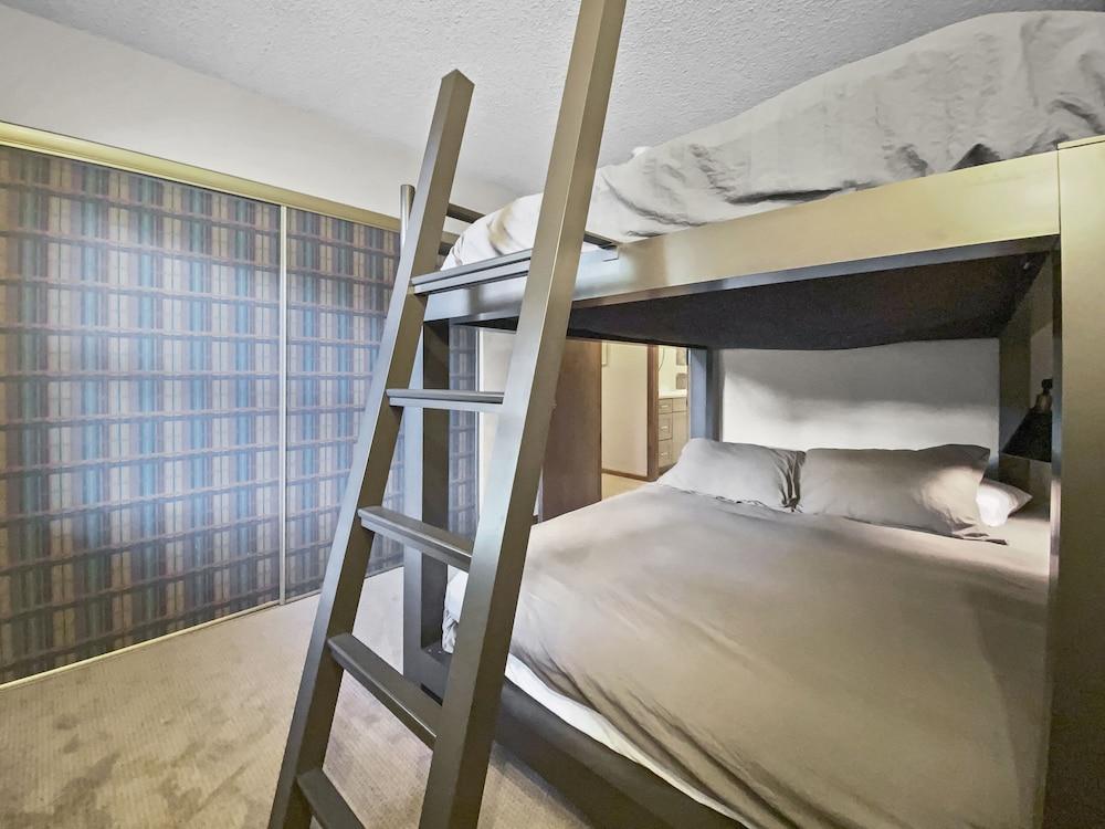 Top Floor Unit Andorra 9 Condo with Heated Garage by Redawning