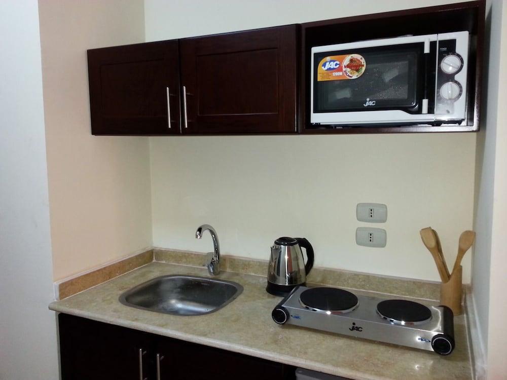 Florenza Khamsin Studio