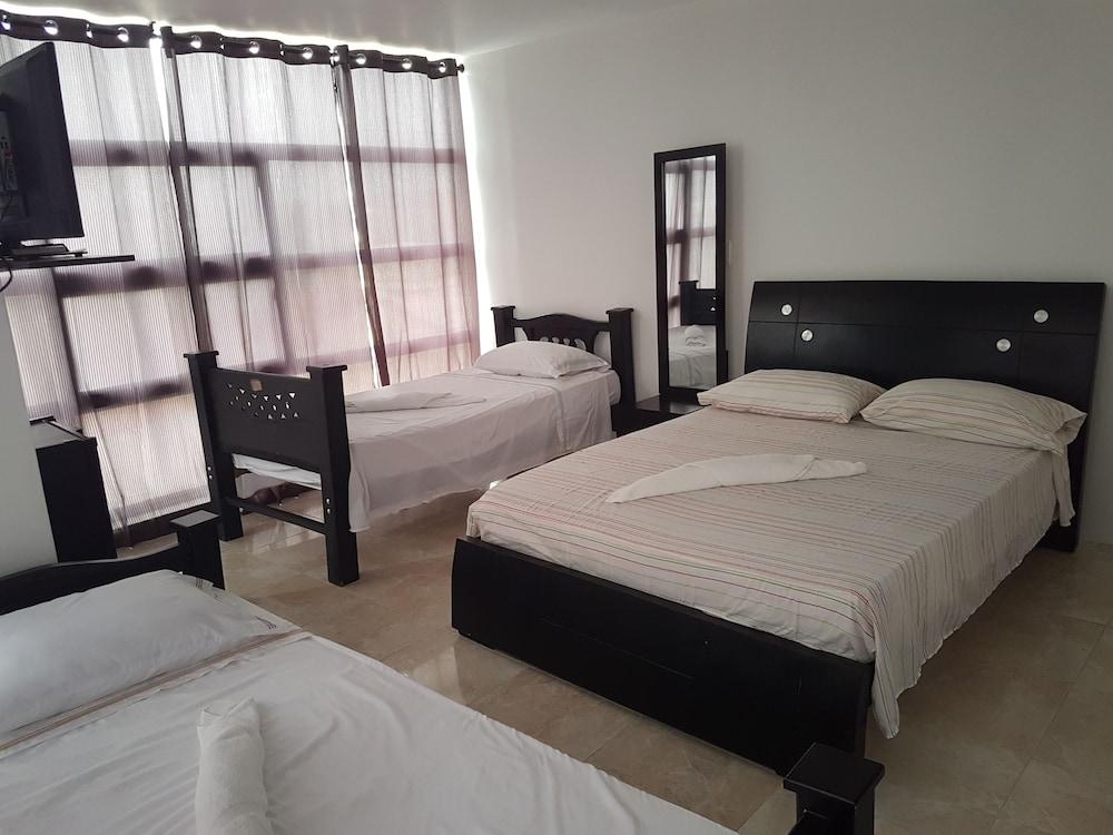 Hostal Central Beach