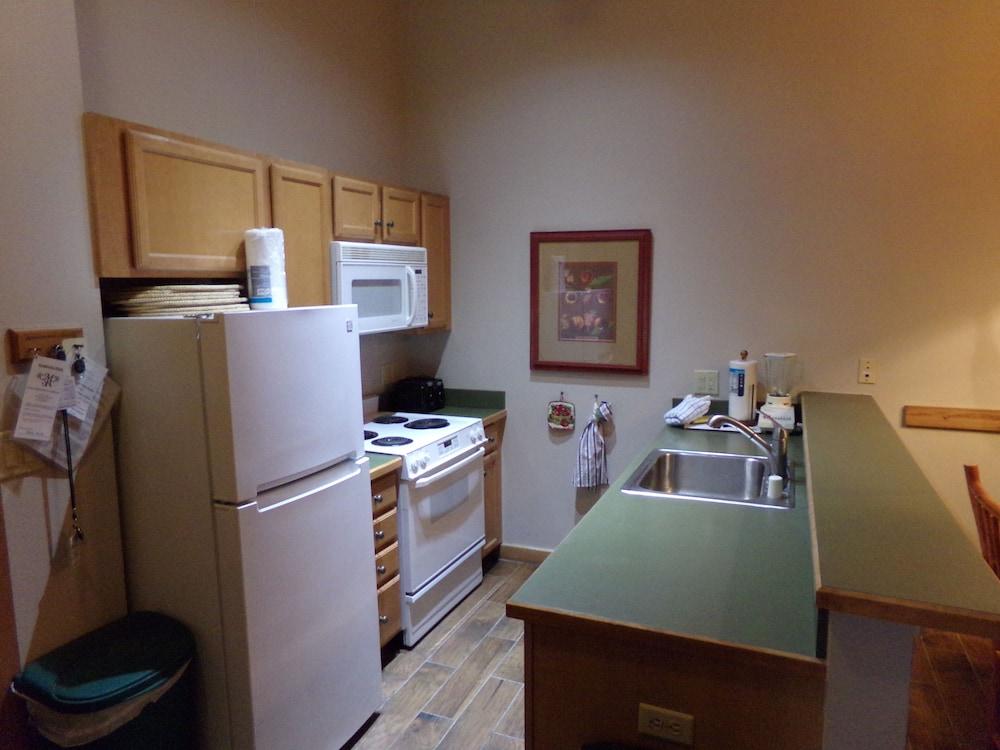Arapahoe Lodge 1 Bed 1 Bath B