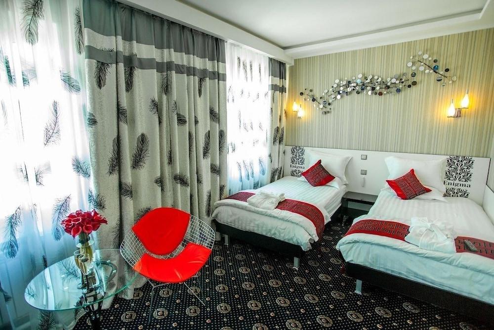 Enigma Hotel