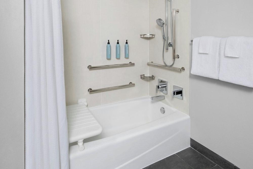 Courtyard by Marriott Columbus OSU