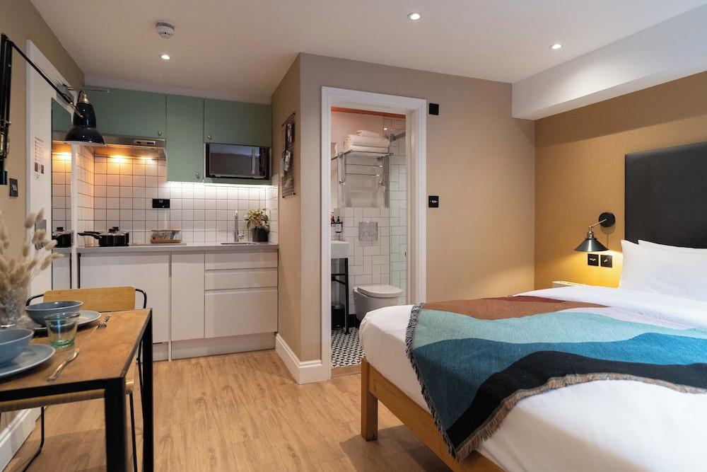 Room2 London Hammersmith Townhouse