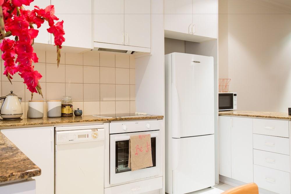 1 Exhibition Apartment Hotel