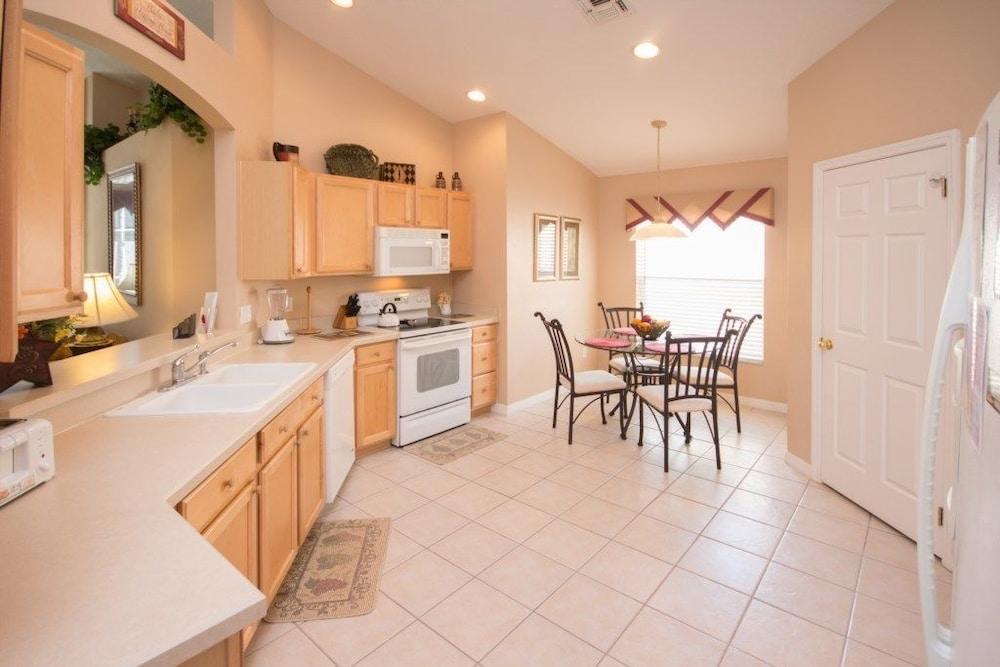 Malcom's West Haven Villa