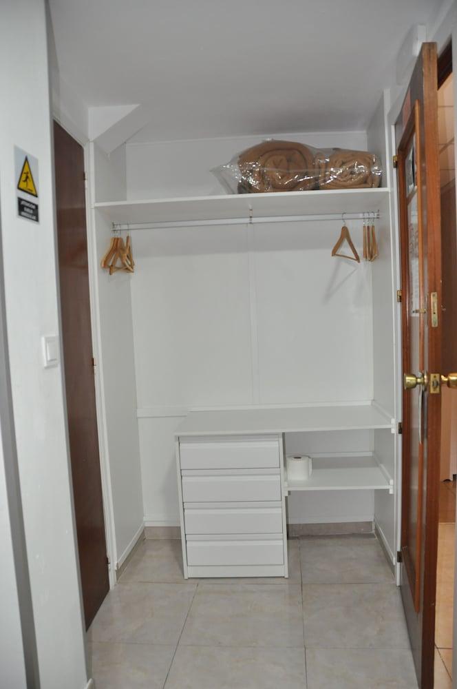 Hostal Ramón y Cajal