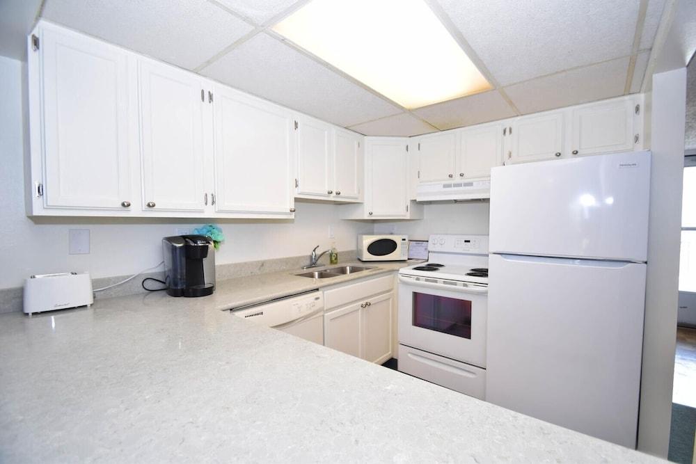 Ocean Trail 102 2 Br condo by RedAwning