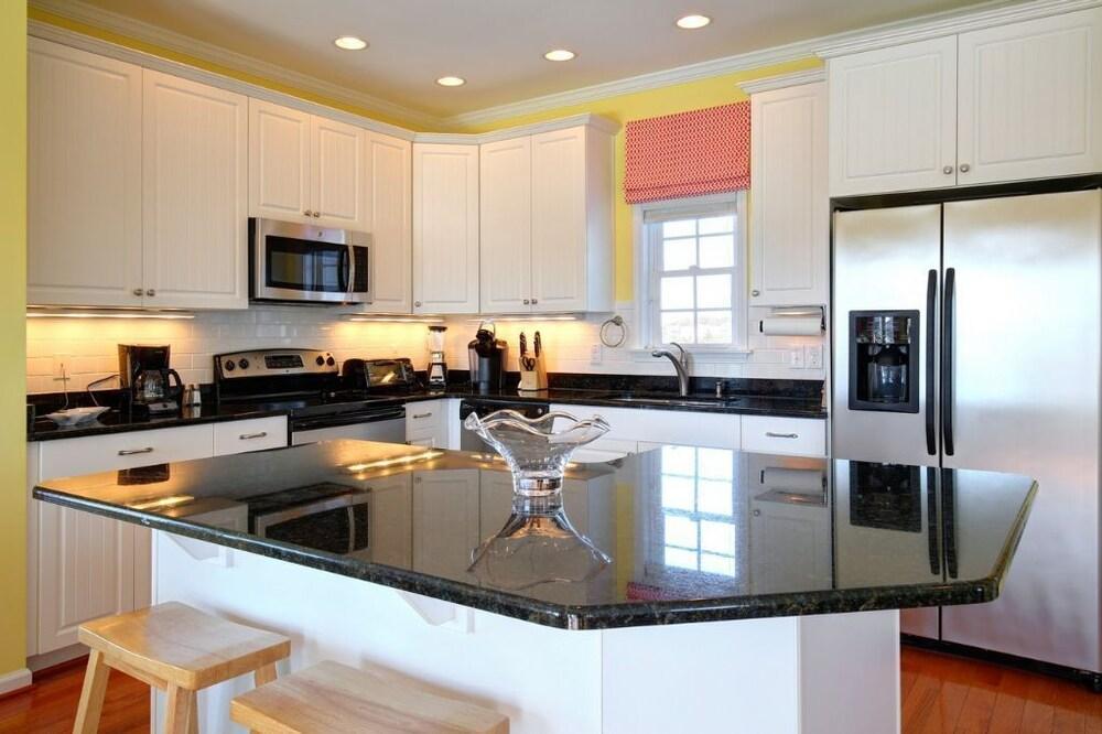 Belle Moor 3 Bedroom Home by RedAwning