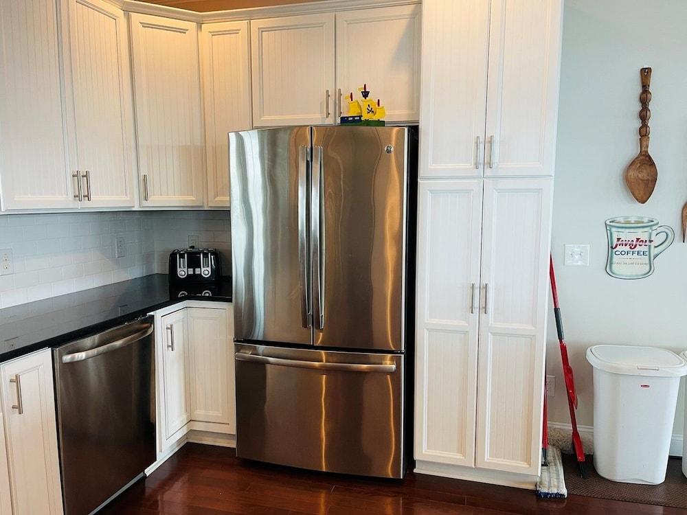 Compass Rose 4 Bedroom Home by RedAwning