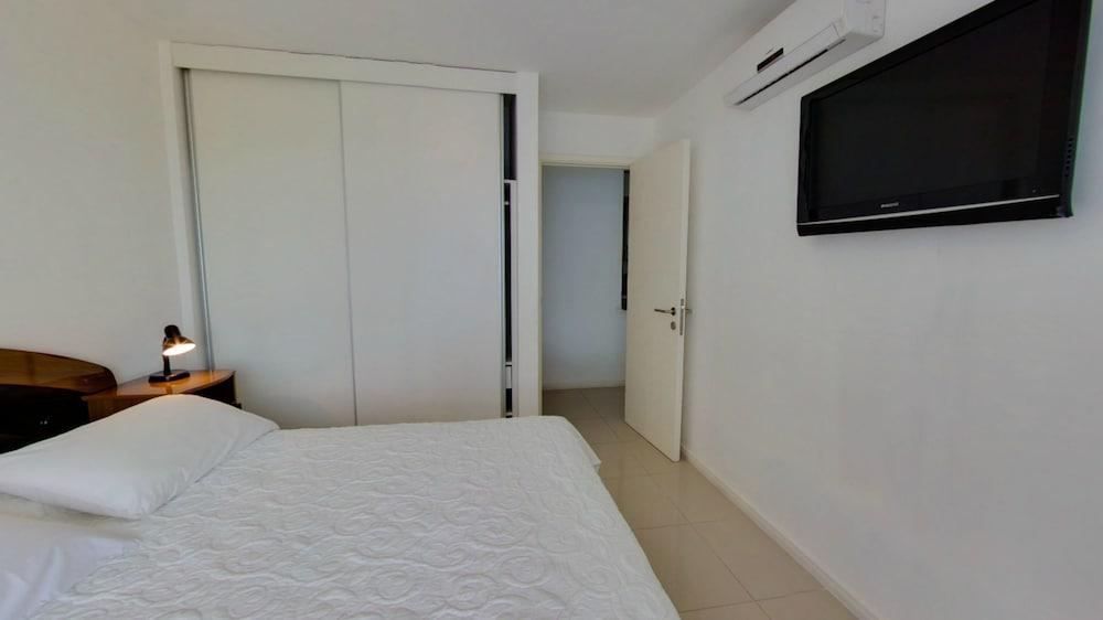 Arenas del Mar Apartments