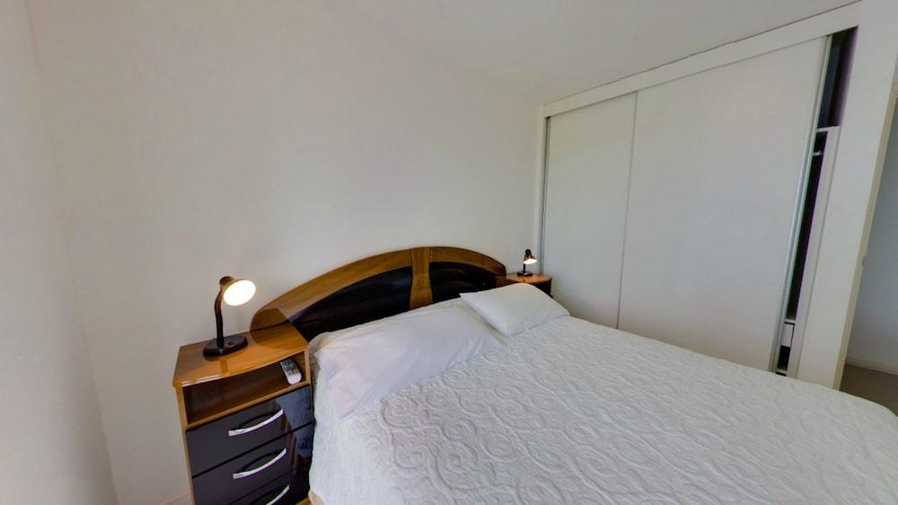 Arenas del Mar Apartments