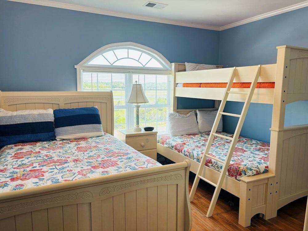 Sea Biscuit - 4 Br Home